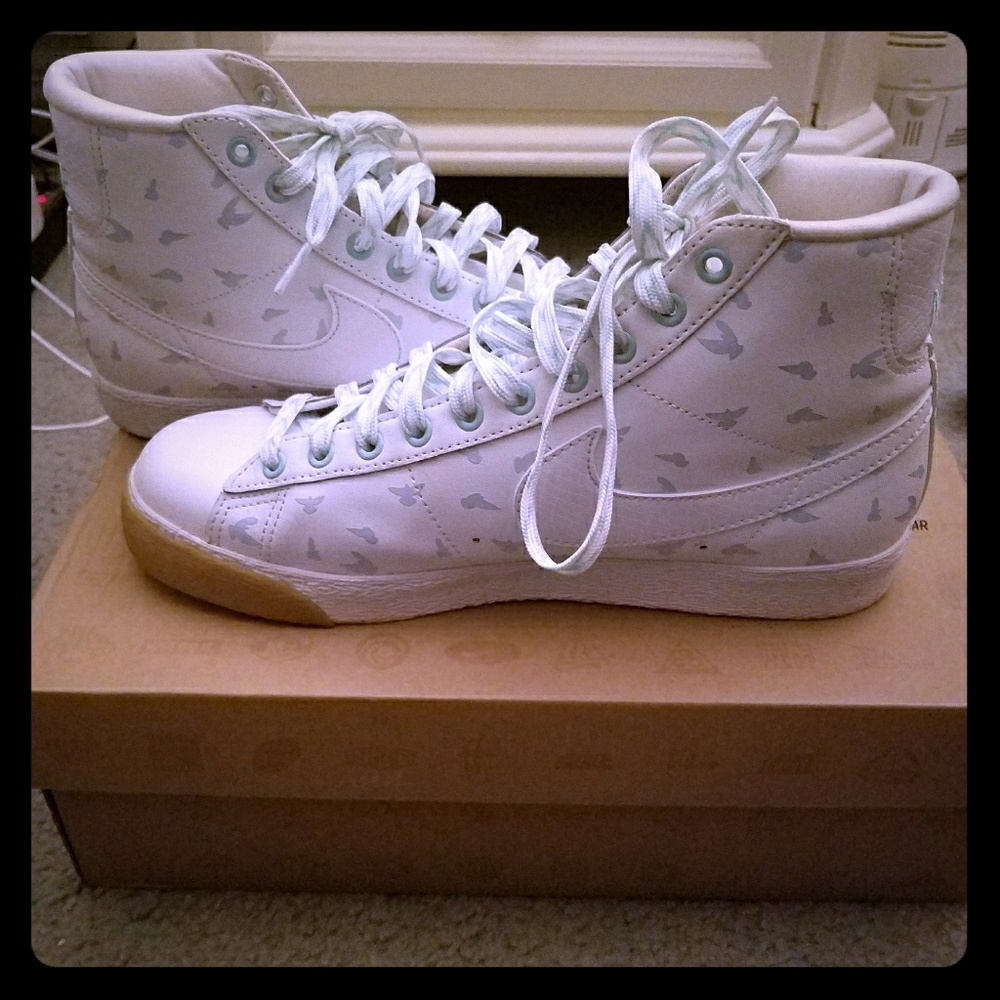 Nike Blazers Size 8